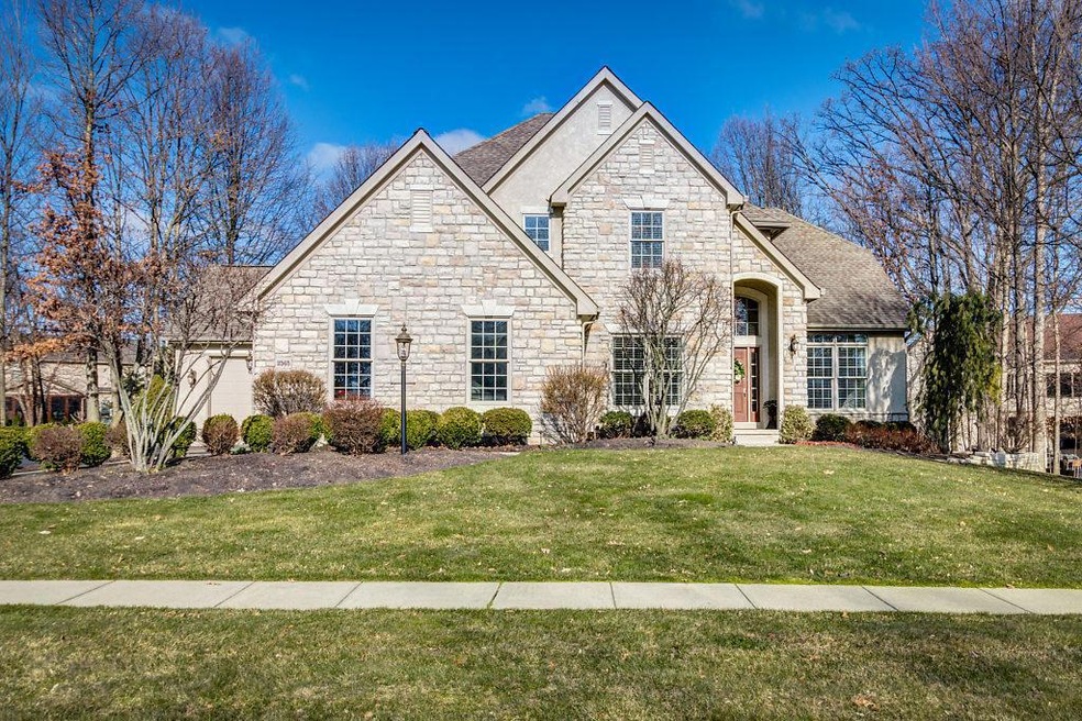 2565 Aikin Cir N, Lewis Center, OH 43035 - photo 1