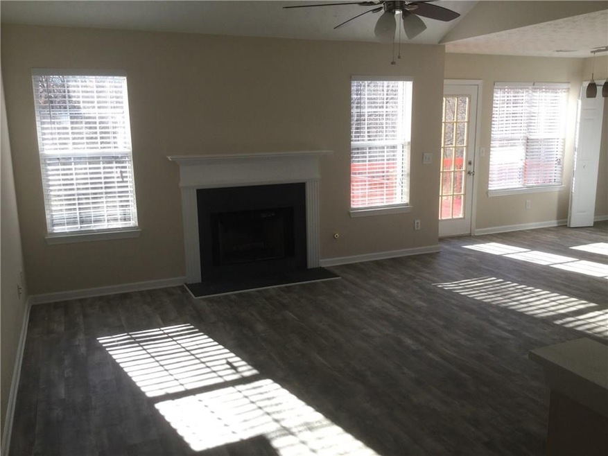 9490 Whaleys Lake Ln, Jonesboro, GA 30238 - photo 1