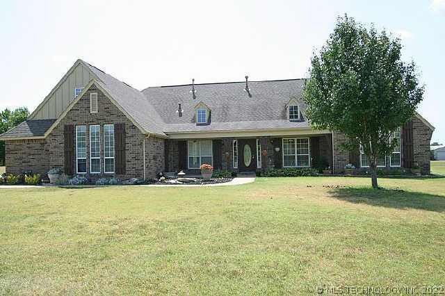 2215 S Locust St, Skiatook, OK 74070 - photo 1