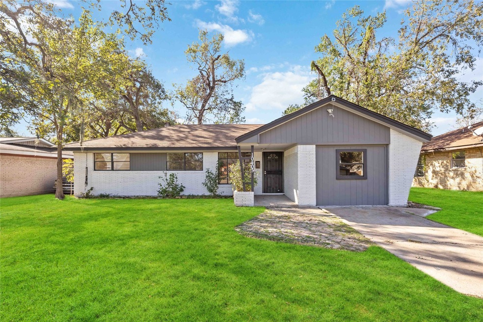 10403 Homestead Rd, Houston, TX 77016 - photo 1