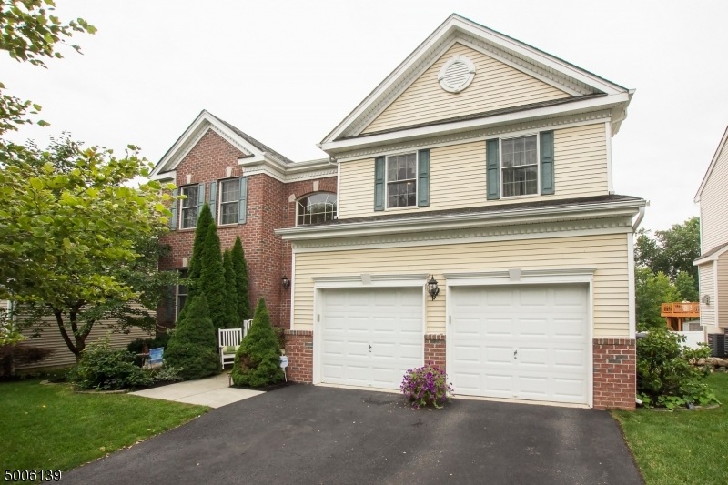 4 Carriage Rd, Hackettstown, NJ 07840 - photo 1