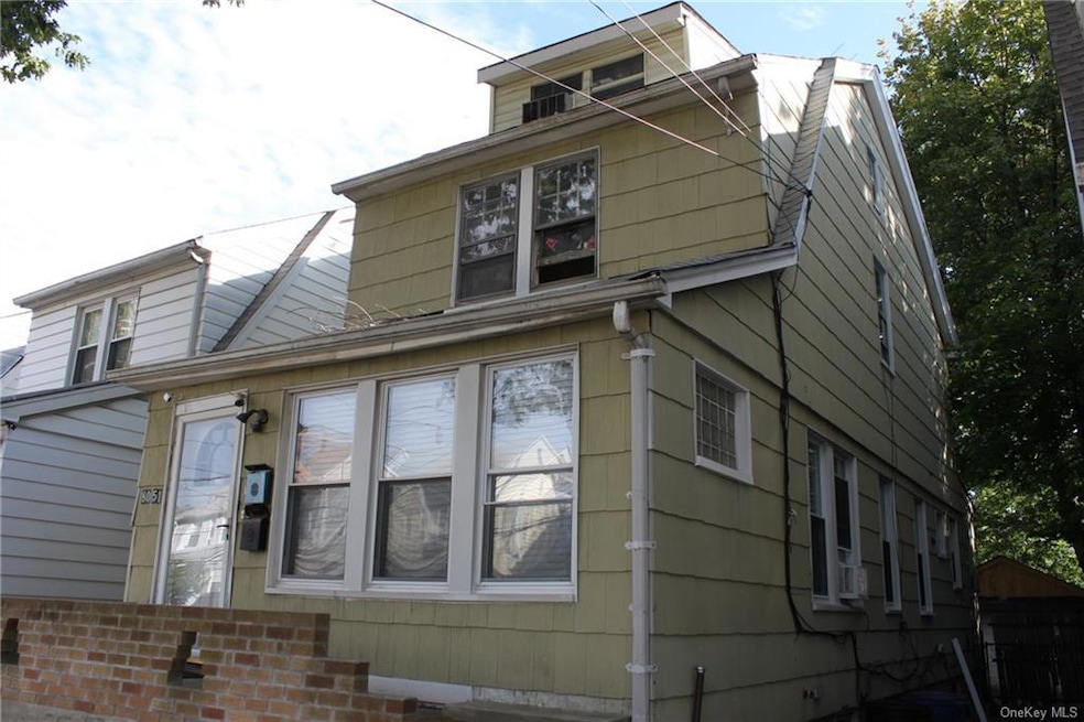 80-51 160th St, Hillcrest, NY 11432 - photo 1