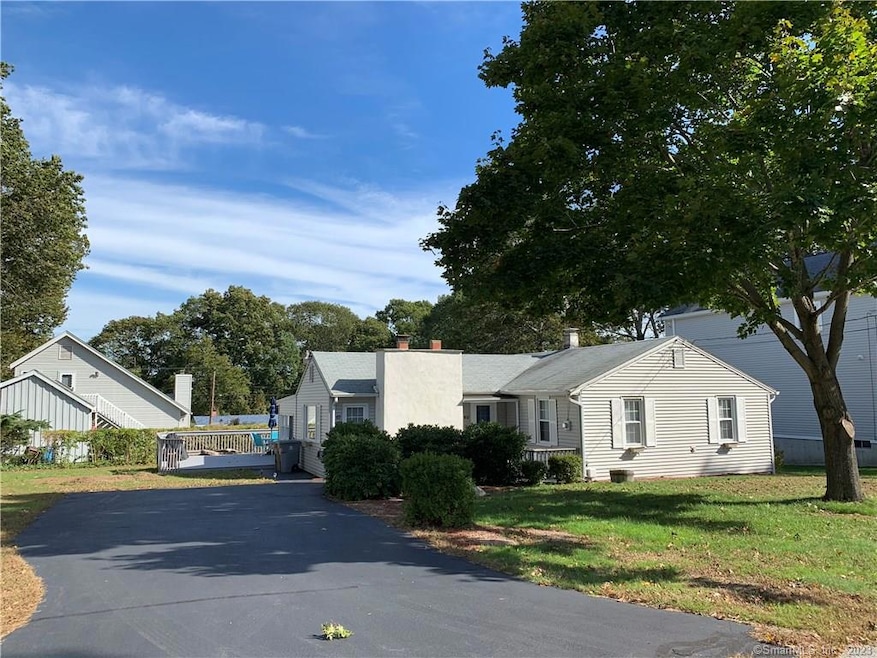 63 Hillcrest Rd, Niantic, CT 06357 - photo 1