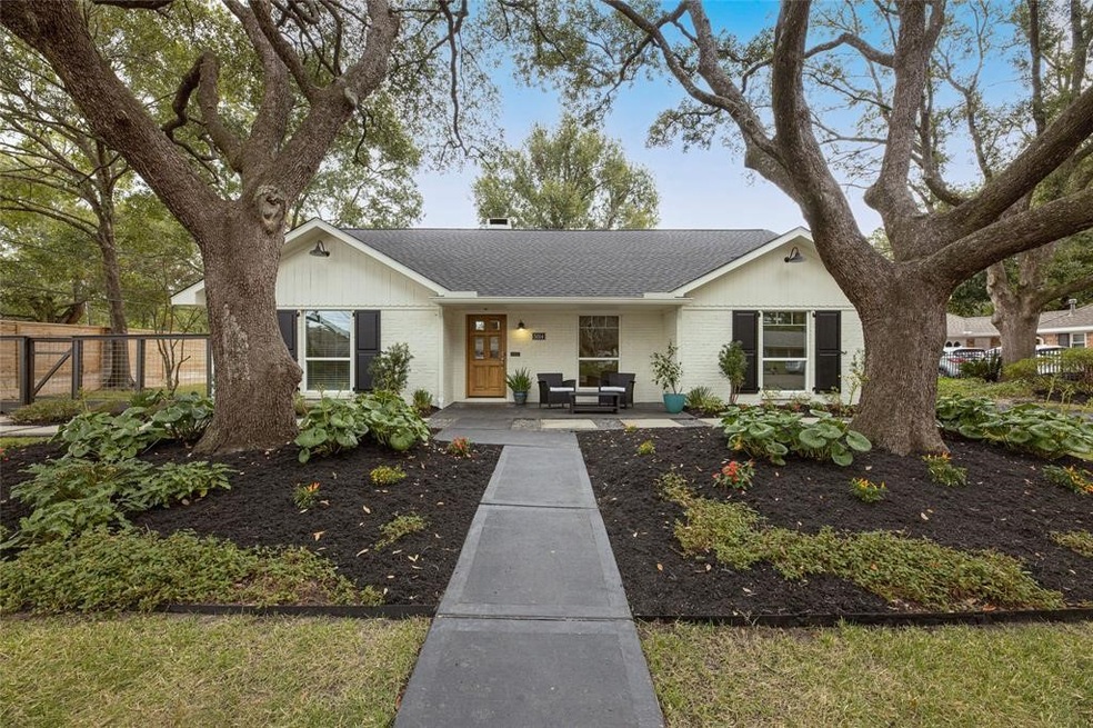 5014 Treebark Ln, Houston, TX 77018 - photo 1