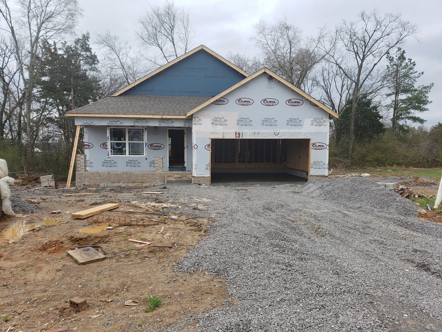 118 Blue Grass Dr, Shelbyville, TN 37160 - photo 1