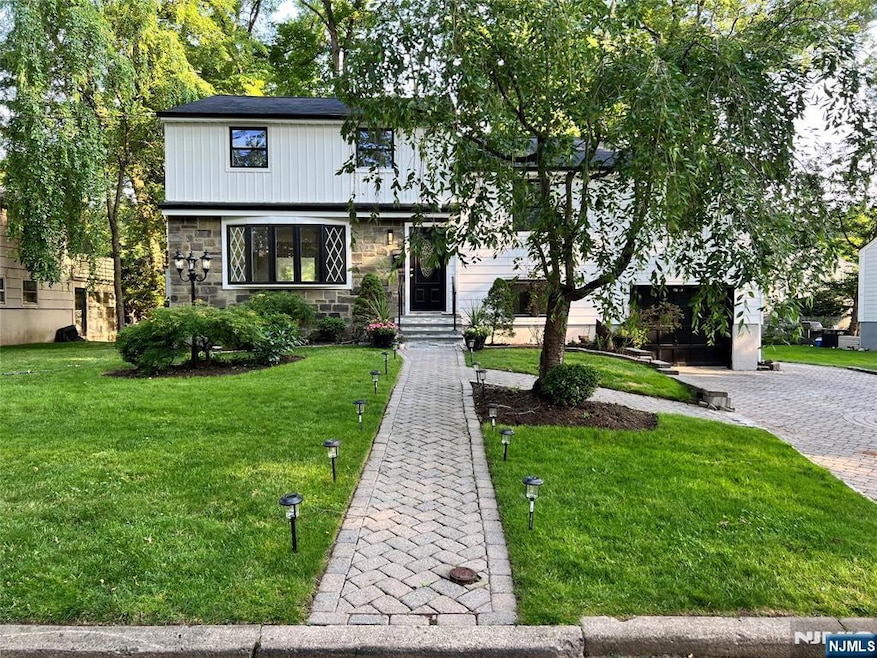 For Rent $4,900/month