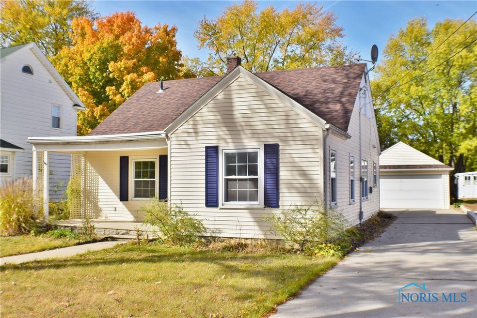 210 N Elm St, Woodville, OH 43469 - photo 1