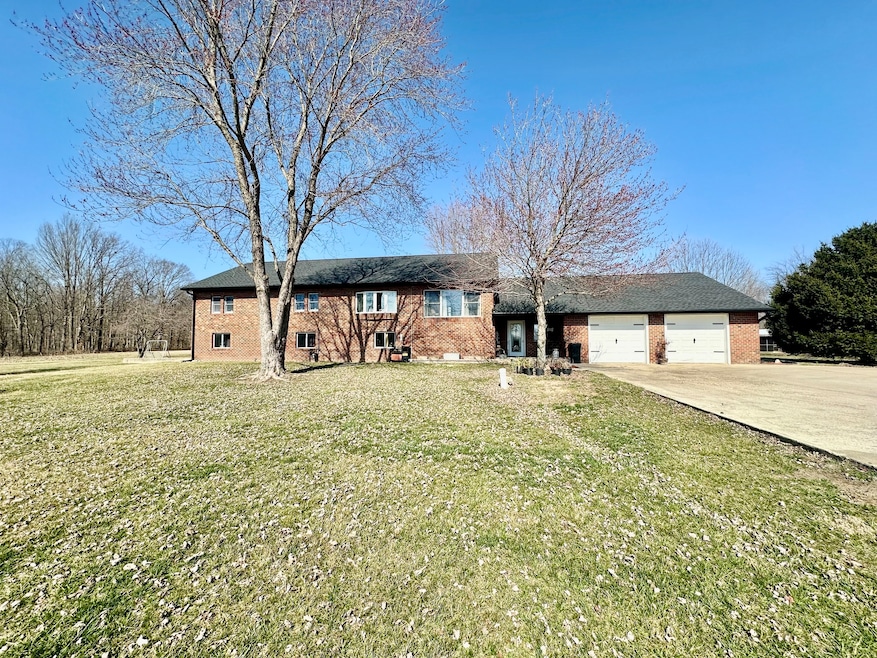 1820 W Us Highway 136, Covington, IN 47932 - photo 1