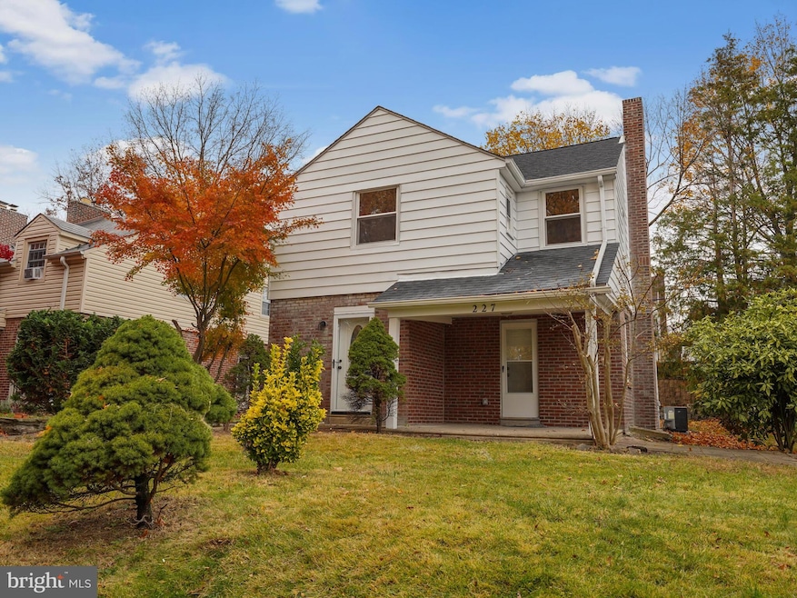 227 Glentay Ave, Lansdowne, PA 19050 - photo 1