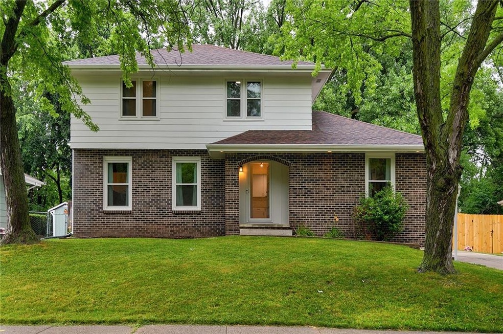 3005 Valdez Dr, Des Moines, IA 50310 - photo 1