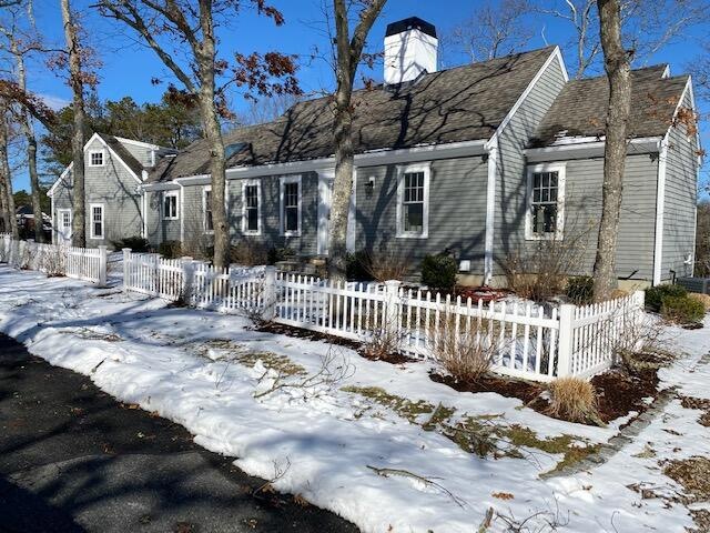 FRONT OF HOUSE FROM STREET