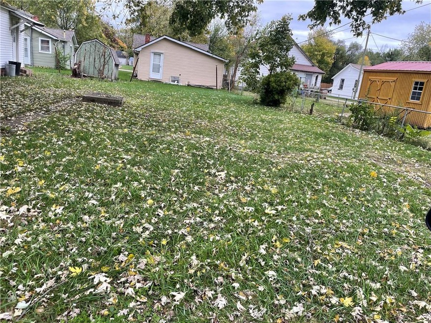 148 N Ross St, Columbus, IN 47201 - photo 1