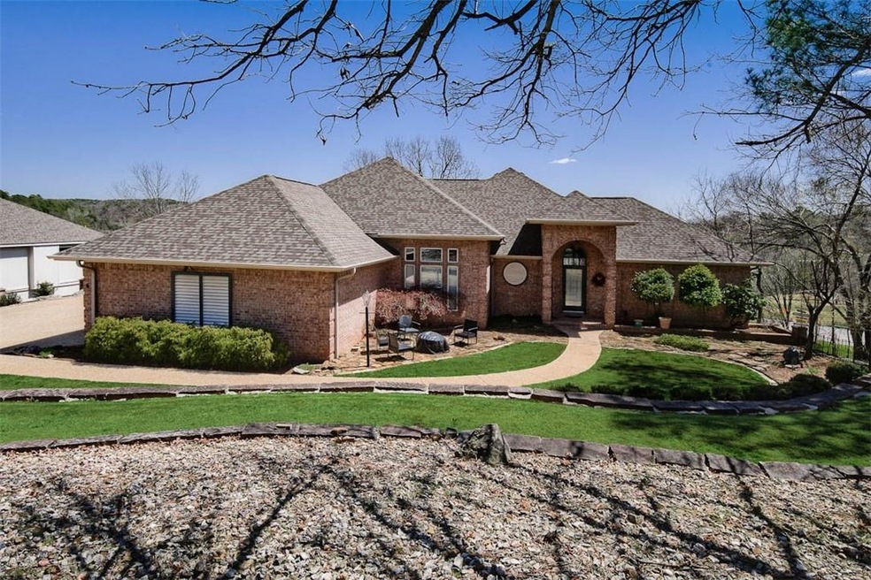 6 Country Club Cir, Bella Vista, AR 72715 - photo 1