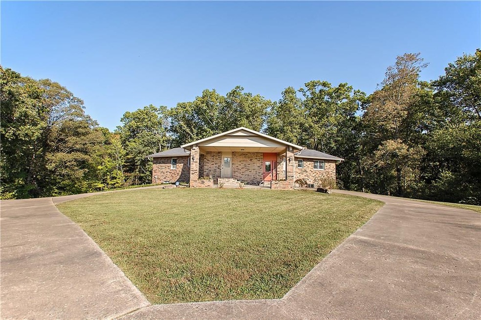 1580 Forest Hills Blvd, Bella Vista, AR 72715 - photo 1