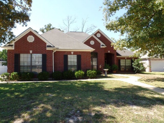 125 Lewellin Place, Lufkin, TX 75904 - photo 1