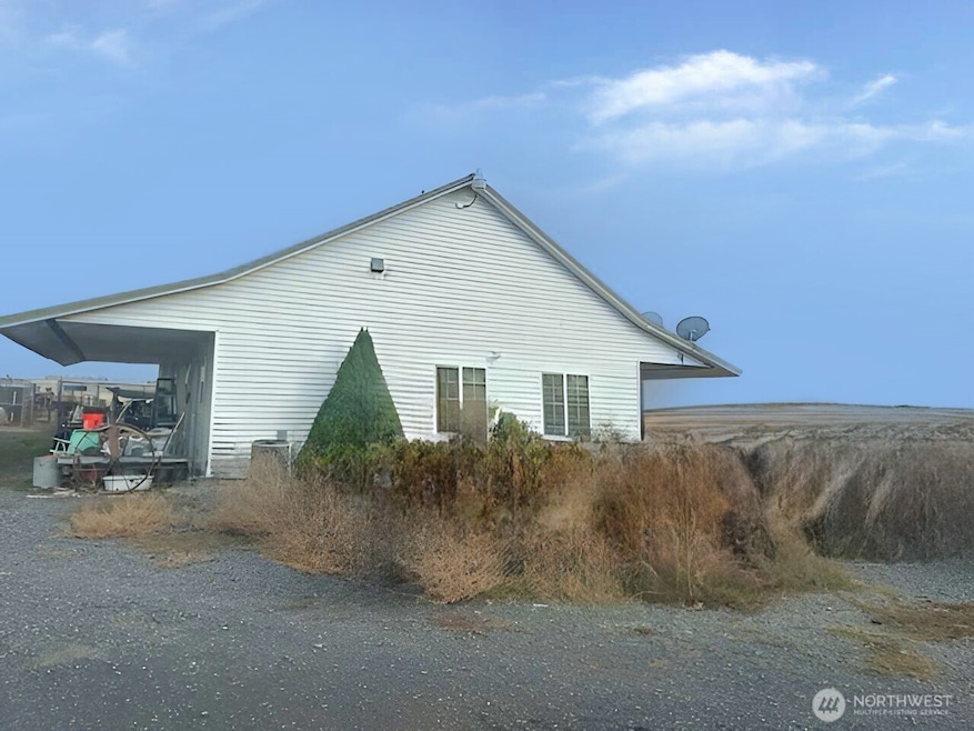 9973 Se Rd S, Warden, WA 98857 - photo 1
