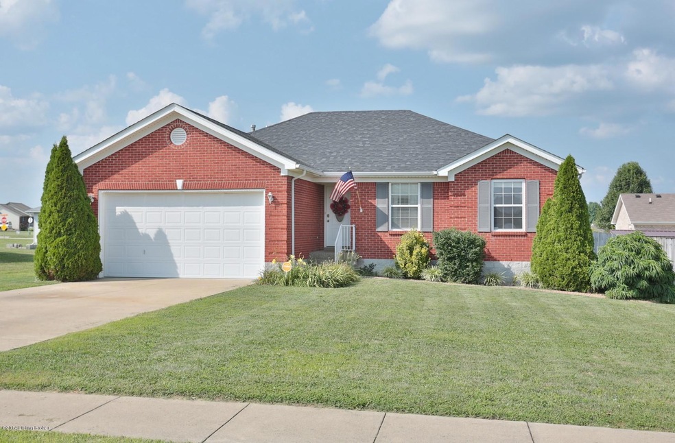 520 Helm Ln, Mount Washington, KY 40047 - photo 1
