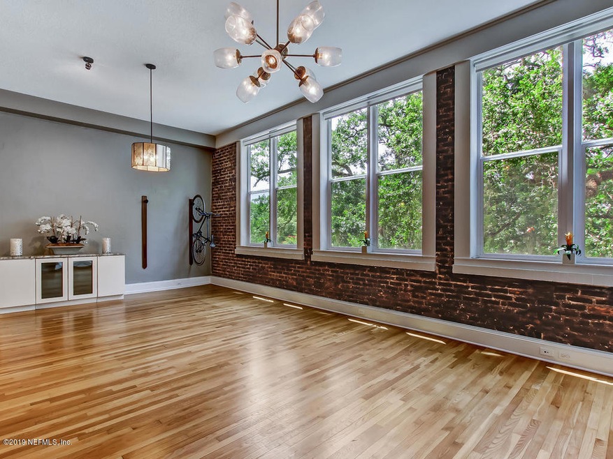 2525 College St Unit 1203-003-038-Living