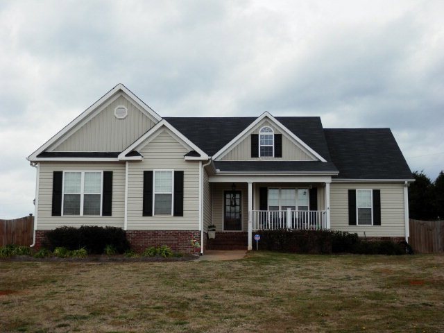 113 Stonefield Dr, Forsyth, GA 31029 - photo 1