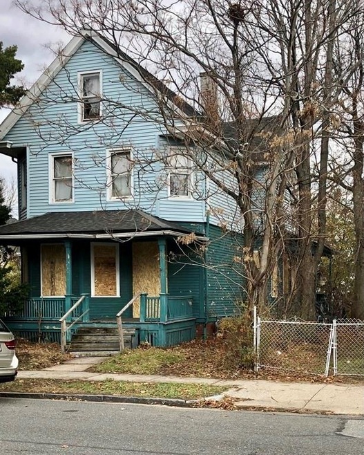 71 Wilbraham Ave, Springfield, MA 01109 - photo 1