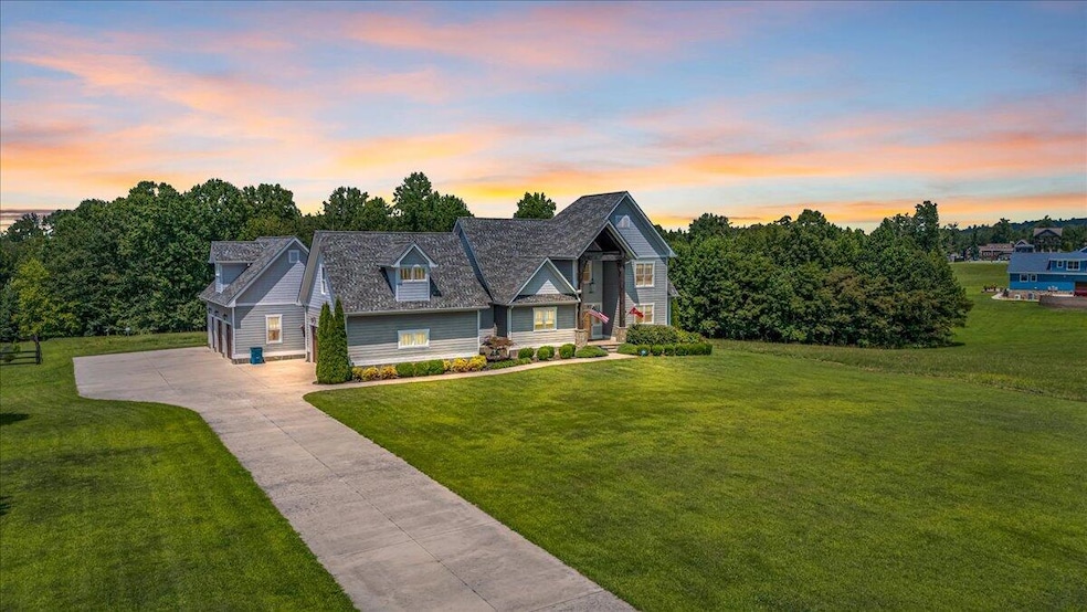 For Sale $960,000