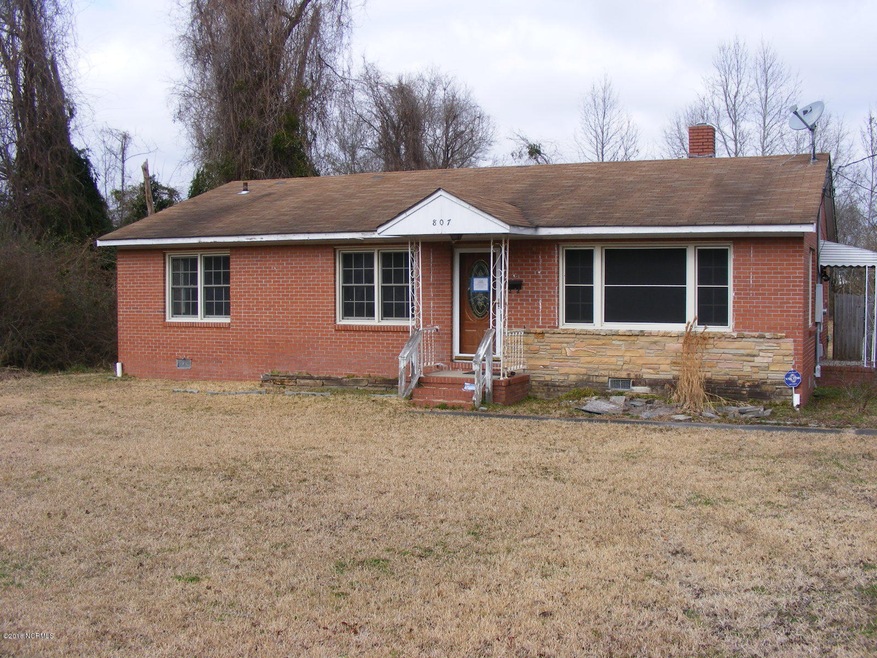 807 Country Club Rd, Jacksonville, NC 28546 - photo 1