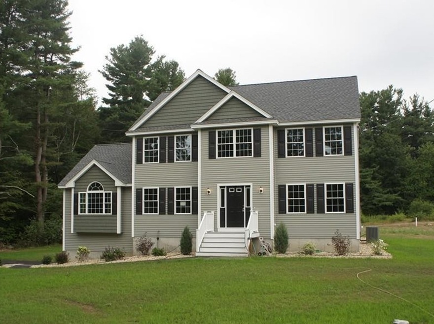 480 Colburn Ave, Dracut, MA 01826 - photo 1