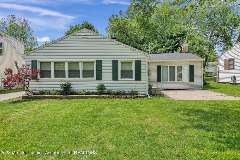 6020 Hughes Rd, Lansing, MI 48911 - photo 1
