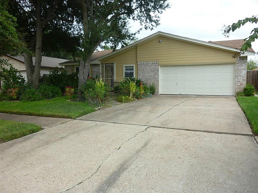 10618 Heather Hill Dr, Houston, TX 77086 - photo 1