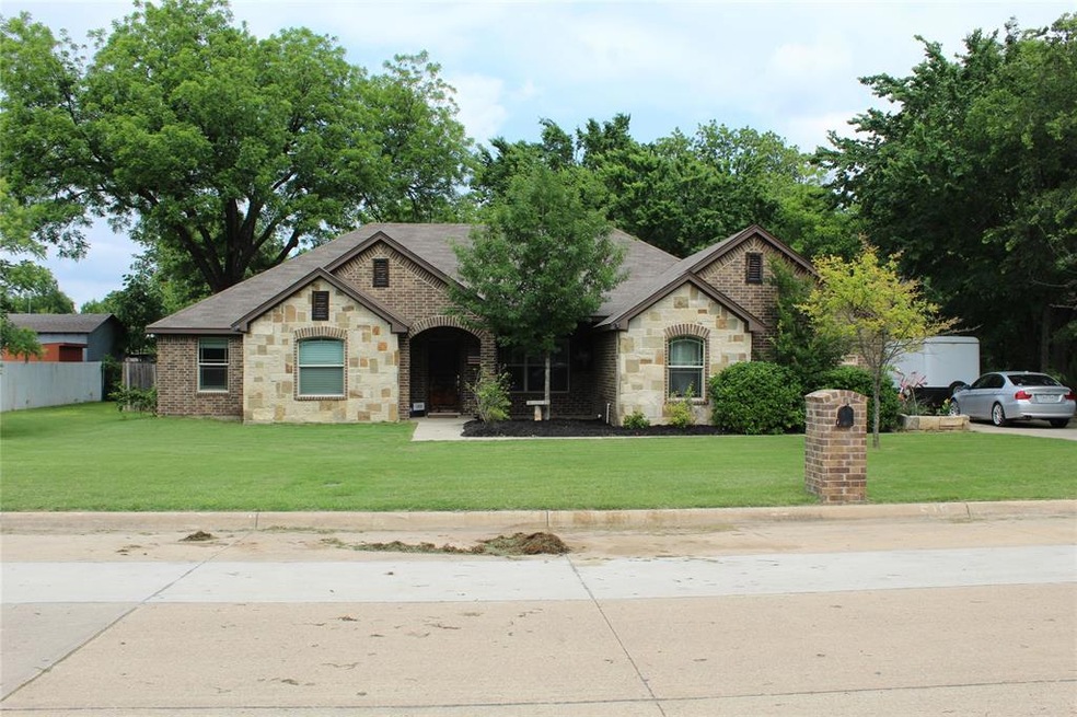 519 Paradise St, Fort Worth, TX 76111 - photo 1