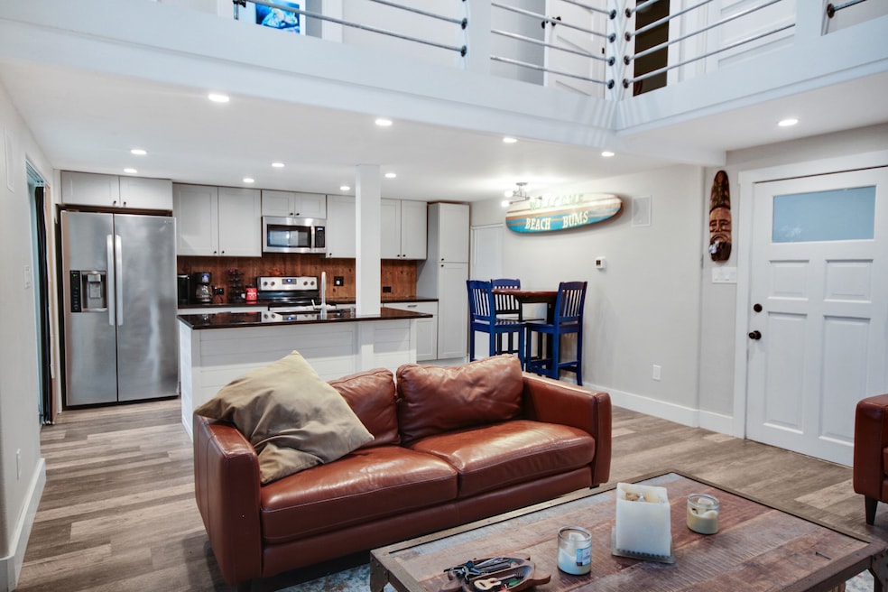 Under Contract $399,900