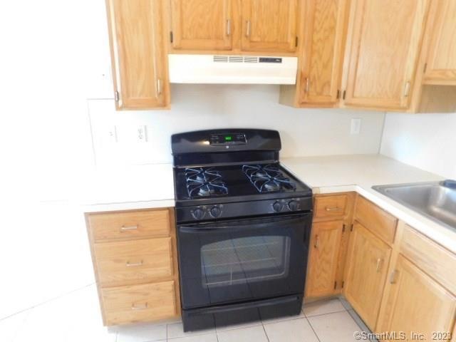 10 Summer St unit 3A, Bristol, CT 06010 - photo 1