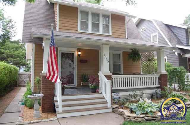 1305 SW Wayne Ave, Topeka, KS 66604 - photo 1
