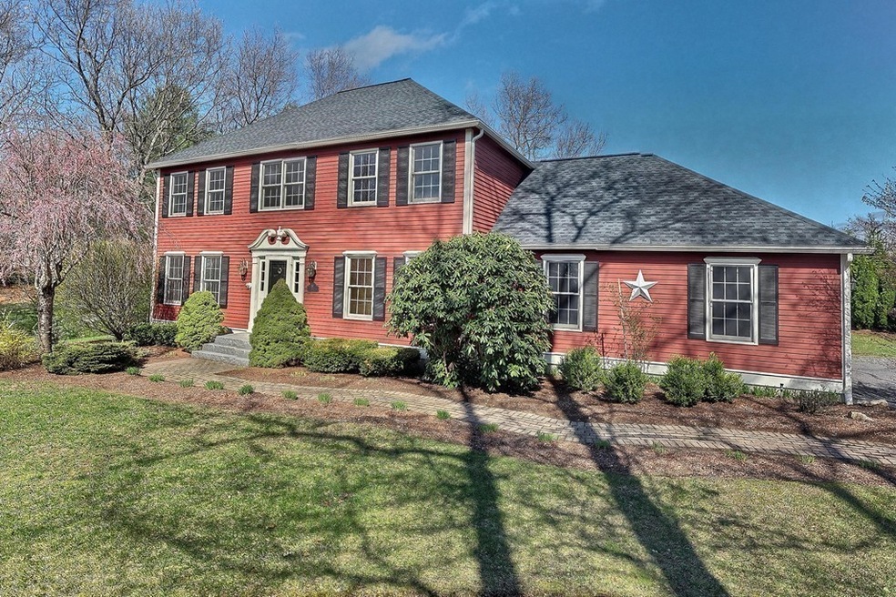 82 Hemlock Ln, Lancaster, MA 01523 - photo 1