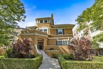 76 Sewall Ave unit B, Brookline, MA 02446 - photo 1