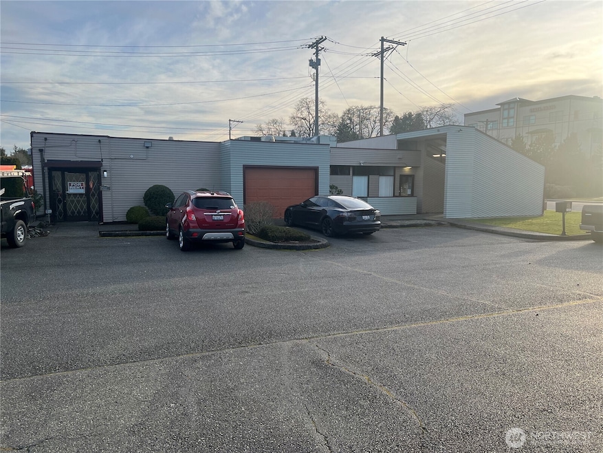 7521 Bridgeport Way W unit B, Lakewood, WA 98499 - photo 1