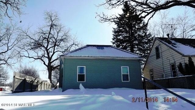 919 Front St