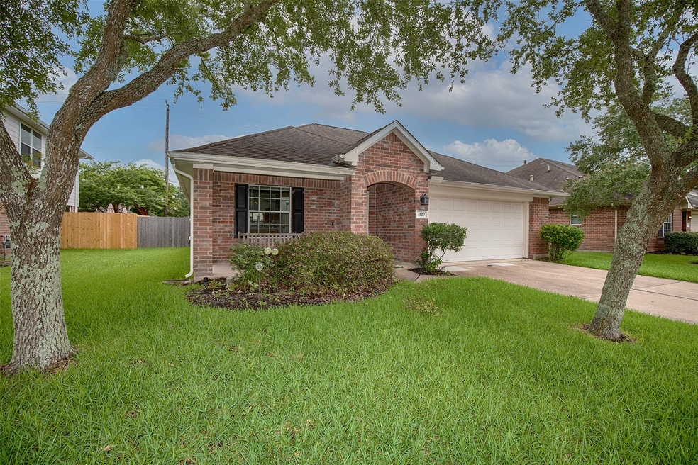 4120 Cleburne Dr, Pearland, TX 77584 - photo 1