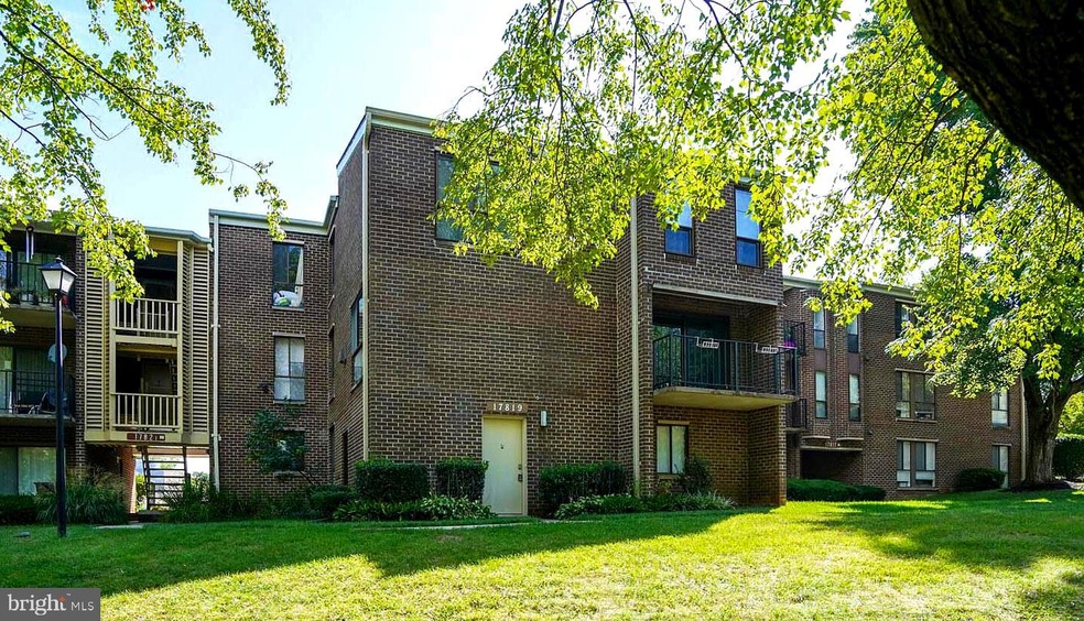 17819 Buehler Rd unit 100, Olney, MD 20832 - photo 1