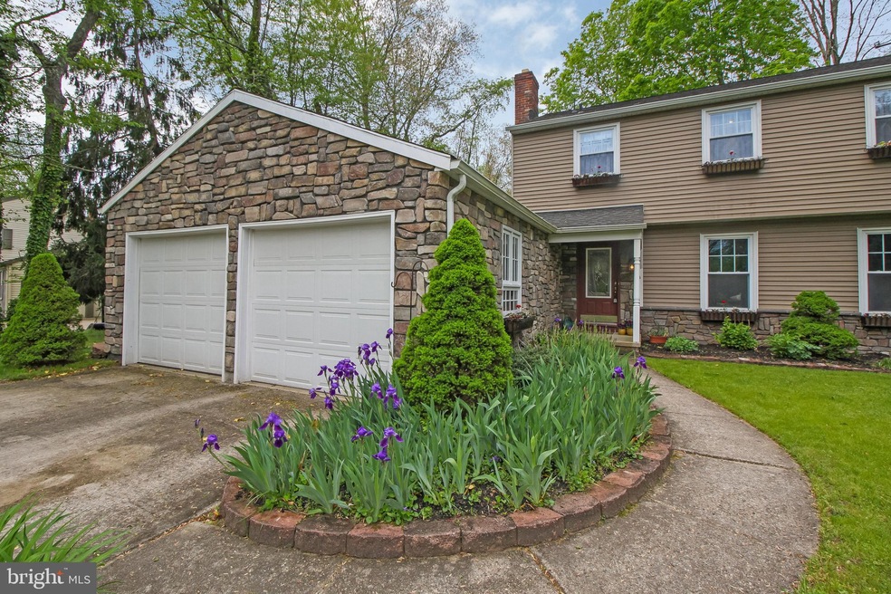 16 Schoolhouse Dr, Medford, NJ 08055 - photo 1