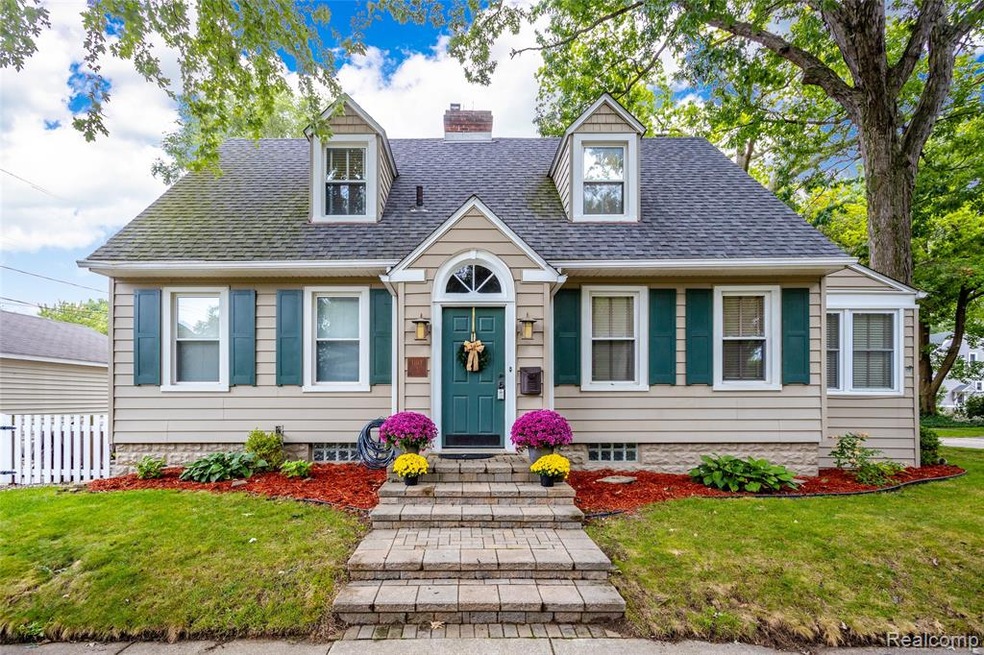 Great curb appeal!