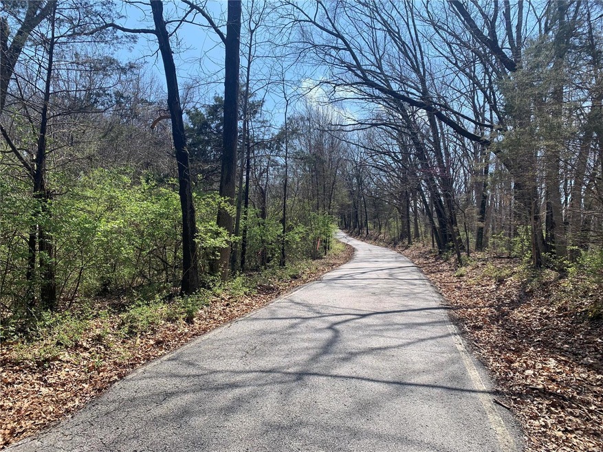 910 Old Eatherton Rd