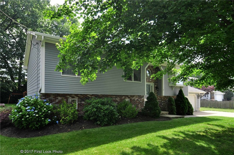 8 Canonchet Trail, Johnston, RI 02919 - photo 1