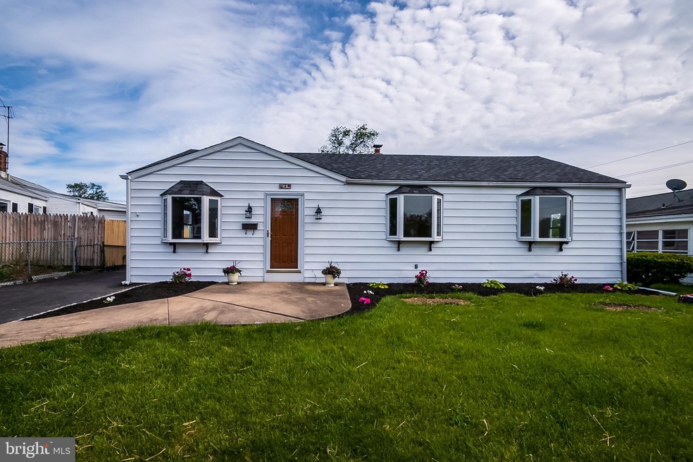 2 Foxwood Rd, Wilmington, DE 19804 - photo 1