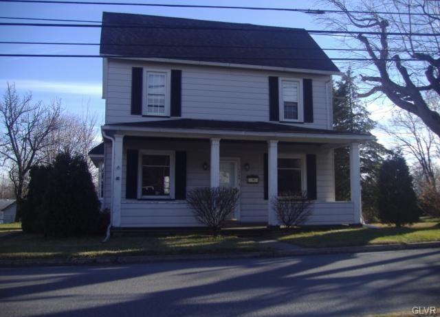 1204 Blue Valley Dr, Pen Argyl, PA 18072 - photo 1