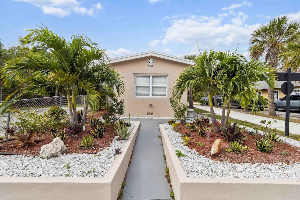 501 S E St, Lake Worth, FL 33460 - photo 1