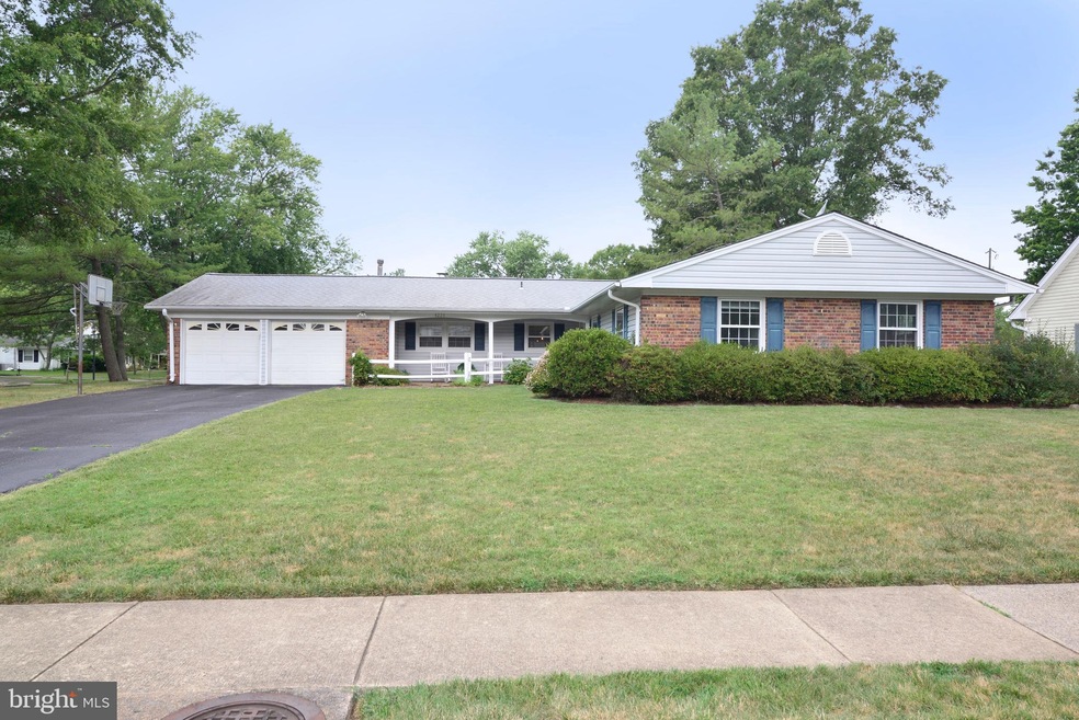 4224 Maylock Ln, Fairfax, VA 22033 - photo 1