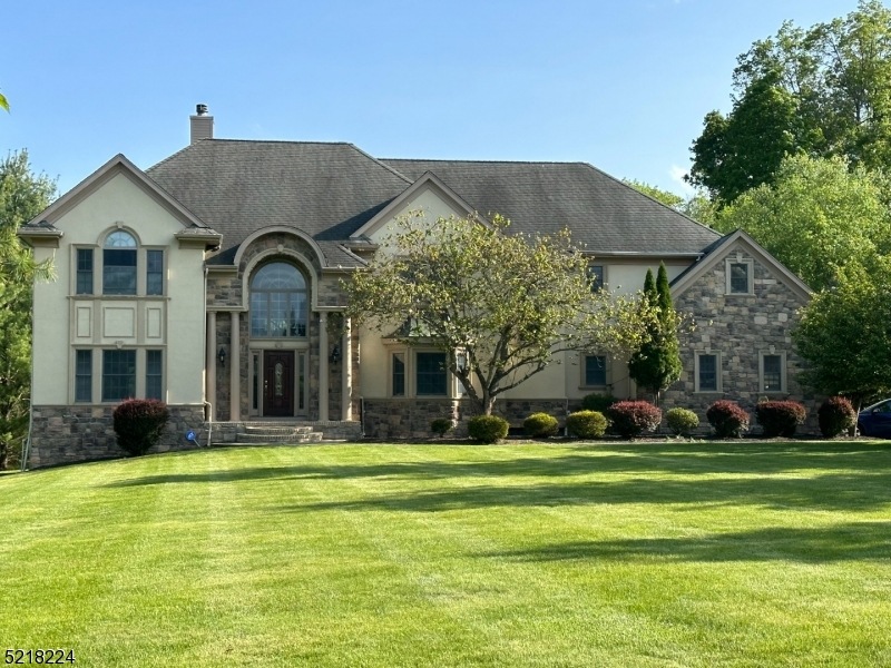 2 Stonehedge Ct, Warren, NJ 07059 - photo 1