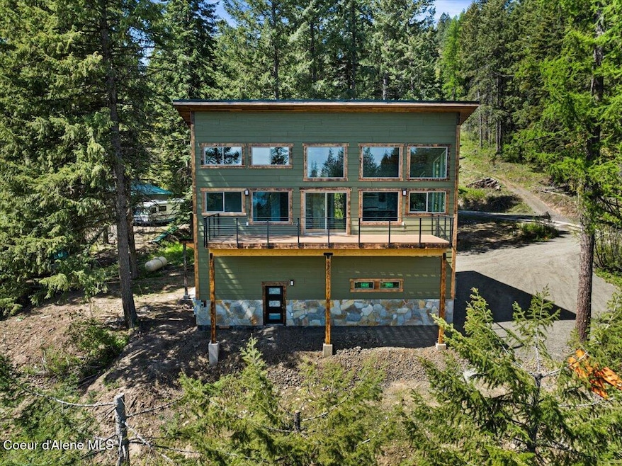 08-Aerial back of home