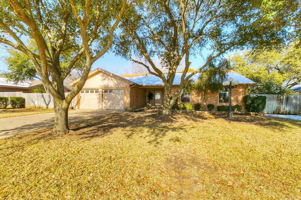 1608 Danny Ray Dr, Cleburne, TX 76033 - photo 1